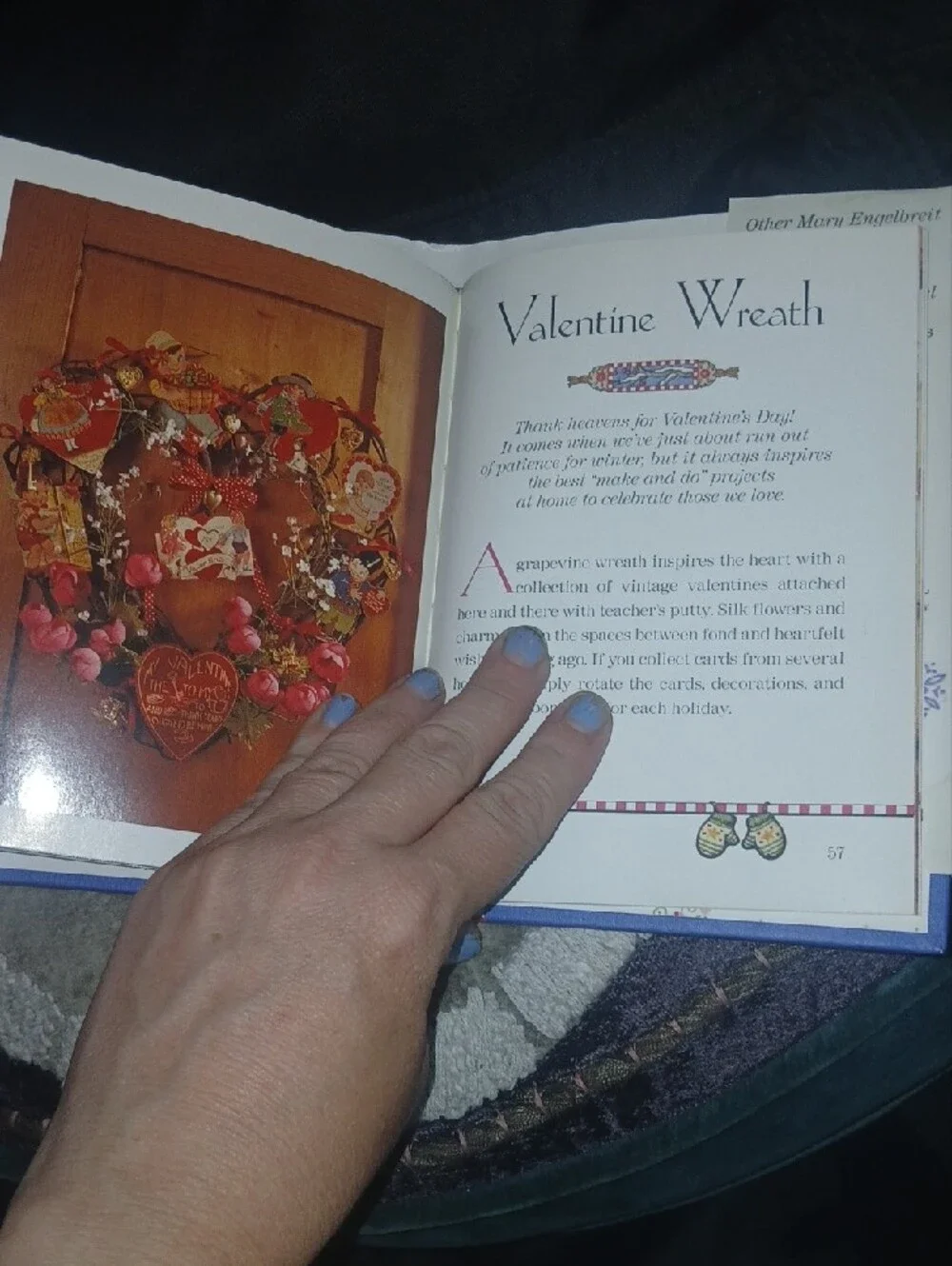 Mary Engelbreit Winter 1996 Book Of Homemade Crafts Designed By Charlotte Lyons